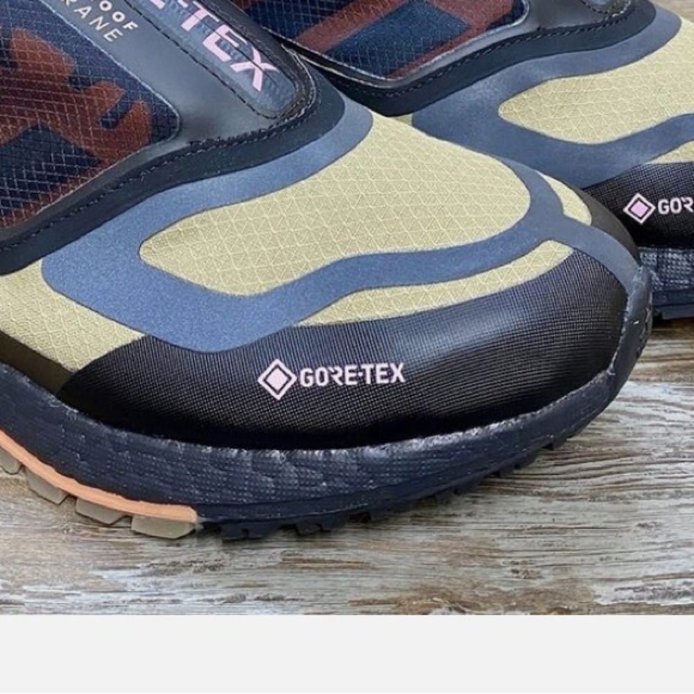 adidas GORE-TEX hiking Black and Orange running 22GTX ultra boost shoe - Picture 2 of 4